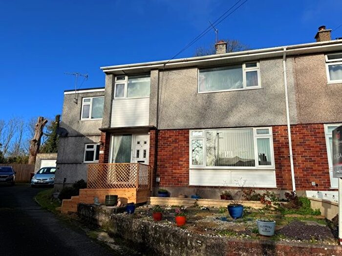 5 Bedroom Semi Detached House For Sale In Pinewood Close, Plympton, PL7