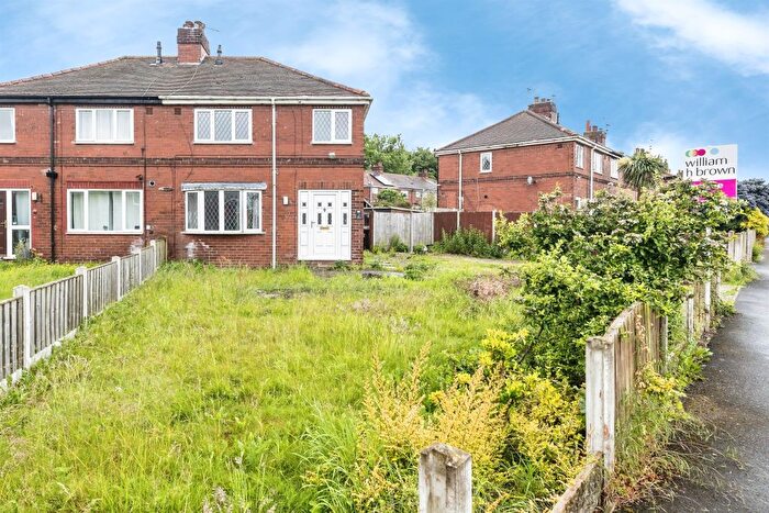 3 Bedroom Semi-Detached House For Sale In Westbourne Crescent, Pontefract, WF8
