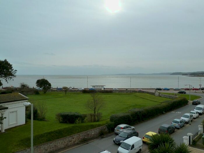 2 Bedroom Flat To Rent In Alexandra Terrace, Exmouth, EX8