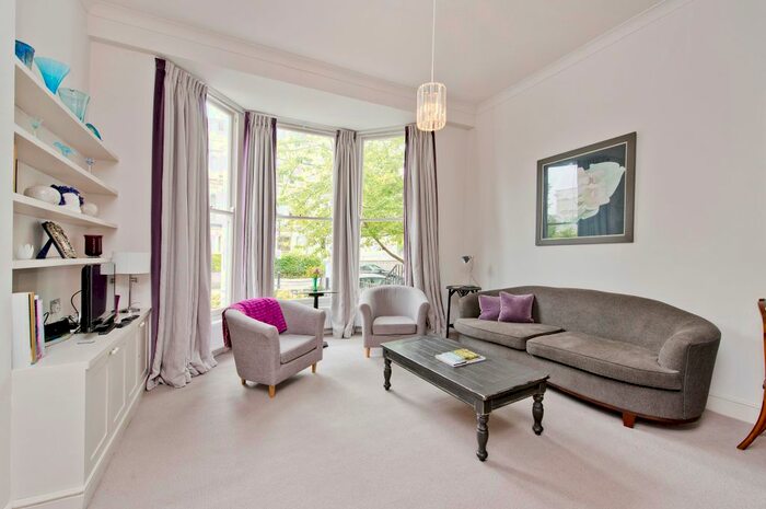 2 Bedroom Flat To Rent In St. Lukes Road, Notting Hill, London, W11