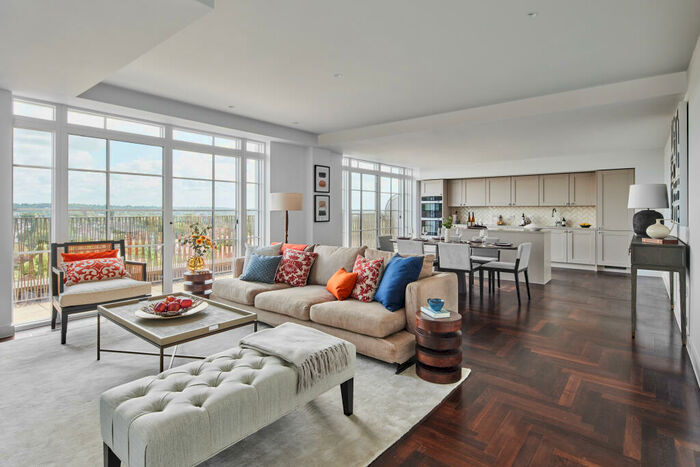 2 Bedroom Flat For Sale In The Hibiscus The Landsby Merrion Avenue, Stanmore, HA7