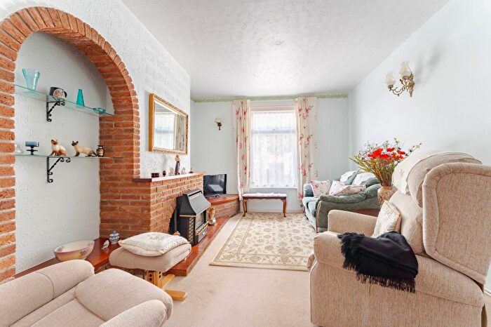3 Bedroom Terraced House For Sale In Stradbroke Road, Pakefield, NR33