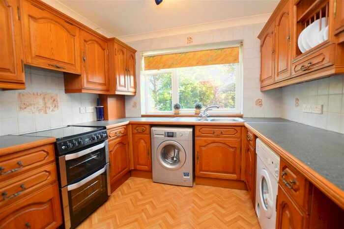 2 Bedroom Flat To Rent In Auburn Court, Church Road, Caversham, Reading, RG4