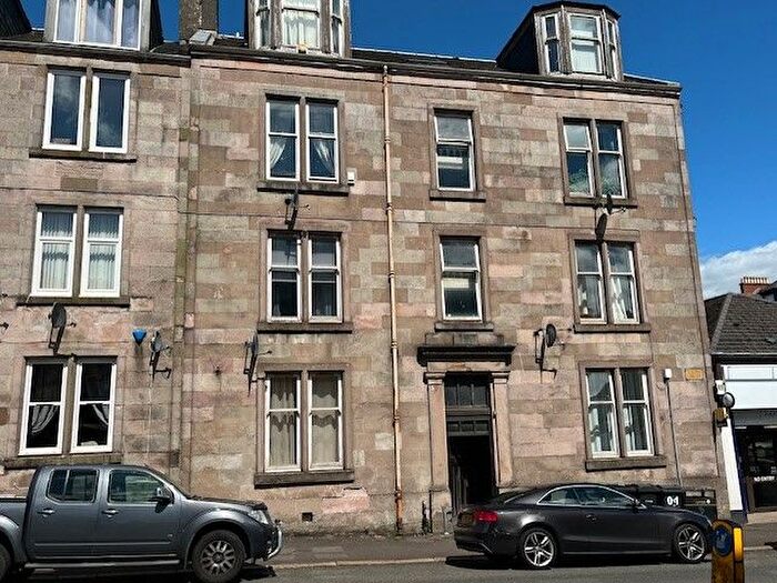 2 Bedroom Flat To Rent In South Street, Greenock, PA16