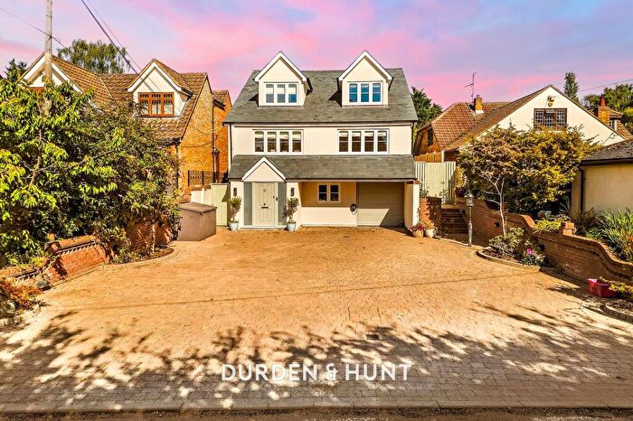 5 Bedroom Detached House For Sale In Outings Lane, Doddinghurst, CM15