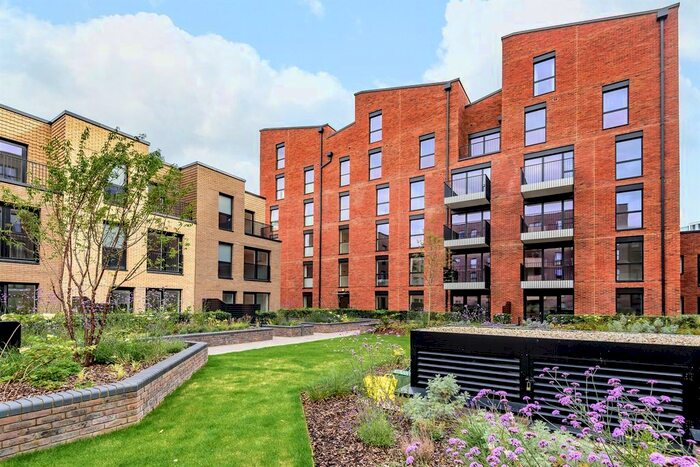 2 Bedroom Flat To Rent In Joseph Huntley Walk, Reading, RG1