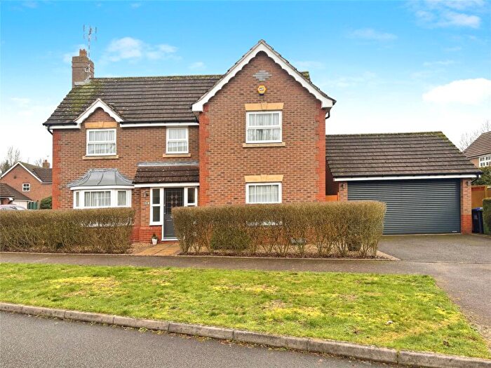 4 Bedroom Detached House For Sale In Robins Grove, Warwick, Warwickshire, CV34