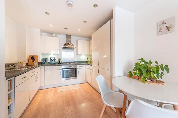 1 Bedroom Flat For Sale In Flowers Close, Dollis Hill, London, NW2