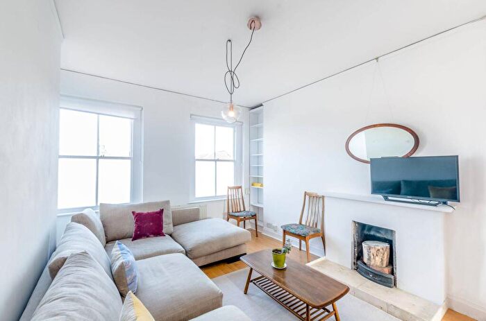 2 Bedroom Flat To Rent In Fortess Road, Kentish Town, London, NW5