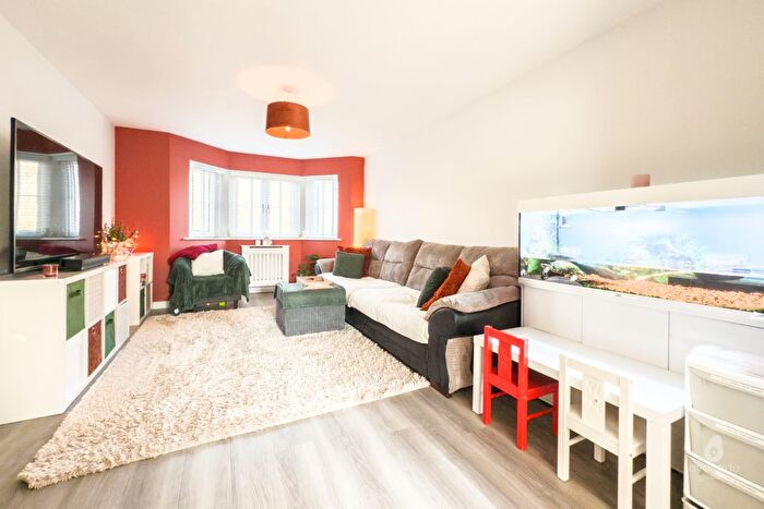 4 Bedroom Detached House For Sale In Stag Walk, Binfield, Berkshire, RG42