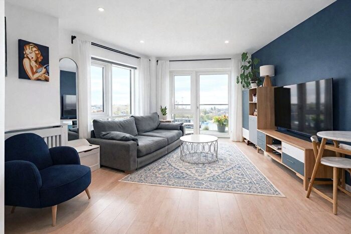 2 Bedroom Flat For Sale In Trafalgar House, Dickens Yard, Longfield Avenue, Ealing, W5