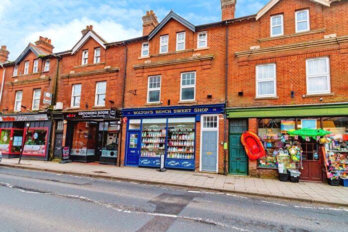 2 Bedroom Property To Rent In High Street, Lyndhurst, SO43