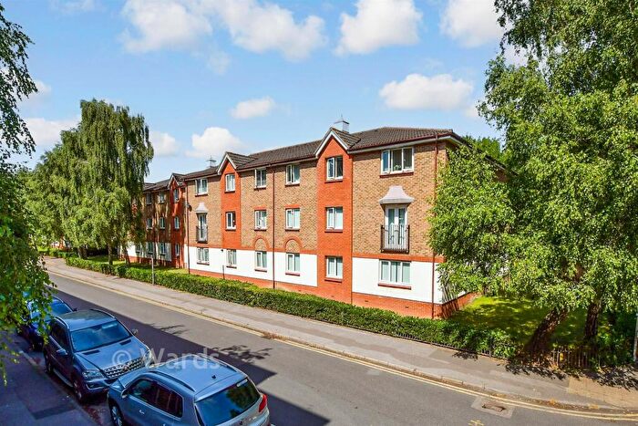 2 Bedroom Apartment For Sale In Bodiam Court, Maidstone, Kent, ME16