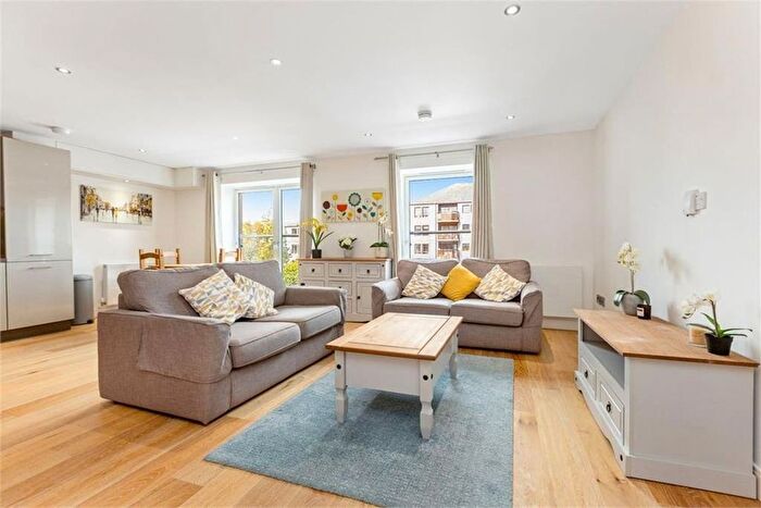 2 Bedroom Semi-Detached House To Rent In (Flat Ravelston Terrace, Edinburgh, EH4