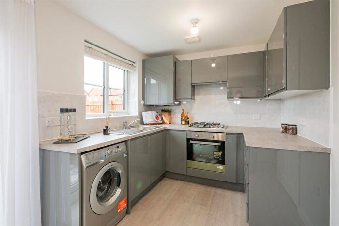 2 Bedroom Semi-Detached House To Rent In Sidings Road, Grimsby, DN31