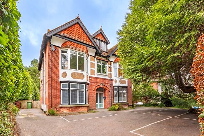 1 Bedroom Flat For Sale In Crowborough Hill, Crowborough, TN6