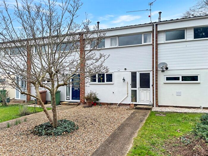 3 Bedroom Town House For Sale In Elm Court, Sonning Common, RG4
