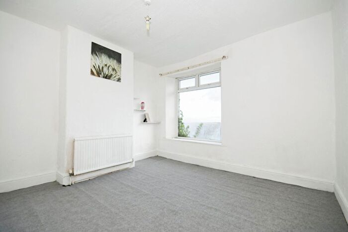 3 Bedroom End Of Terrace House For Sale In Matlock Road, Sheffield, South Yorkshire, S6