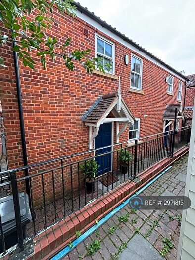 2 Bedroom Semi-Detached House To Rent In Twinemakers Row, Norwich, NR3