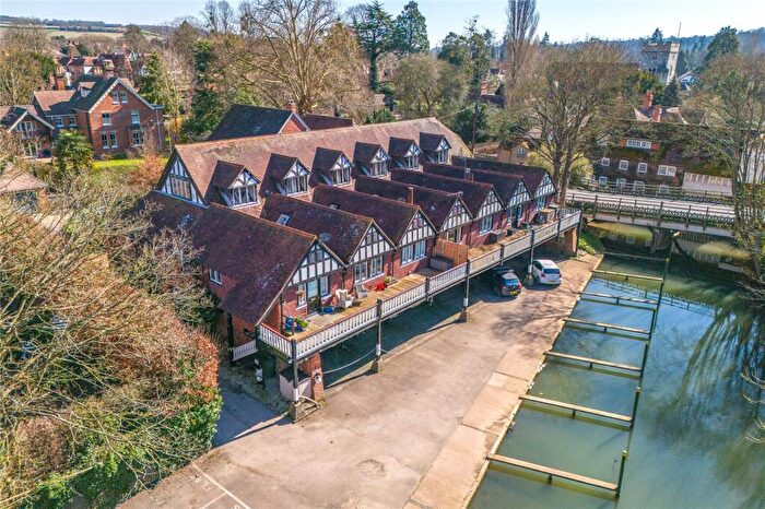 Apartment For Sale In High Street, Goring, Reading, Oxfordshire, RG8