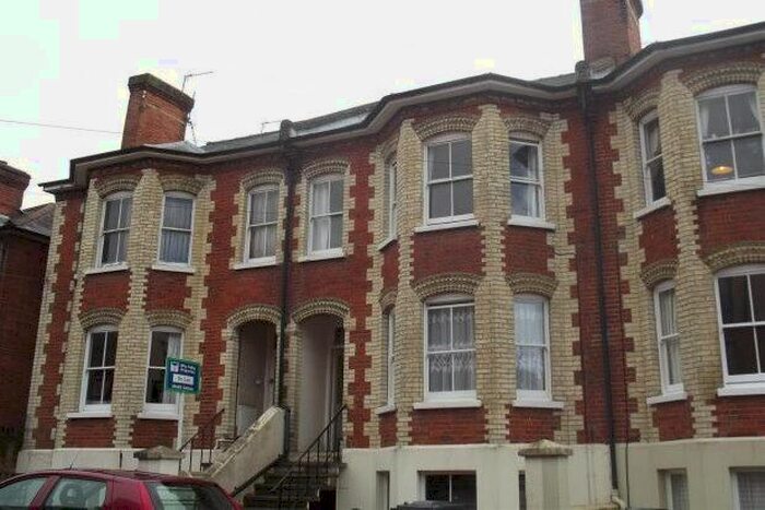 1 Bedroom Flat To Rent In Martyr Road, Guildford, GU1