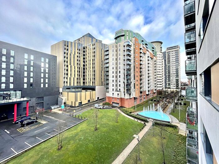 2 Bedroom Flat To Rent In Cypress Place, New Century Park, Manchester, M4