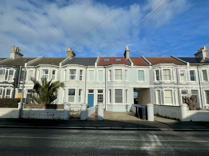 Studio To Rent In Lyndhurst Road, Worthing, West Sussex, BN11
