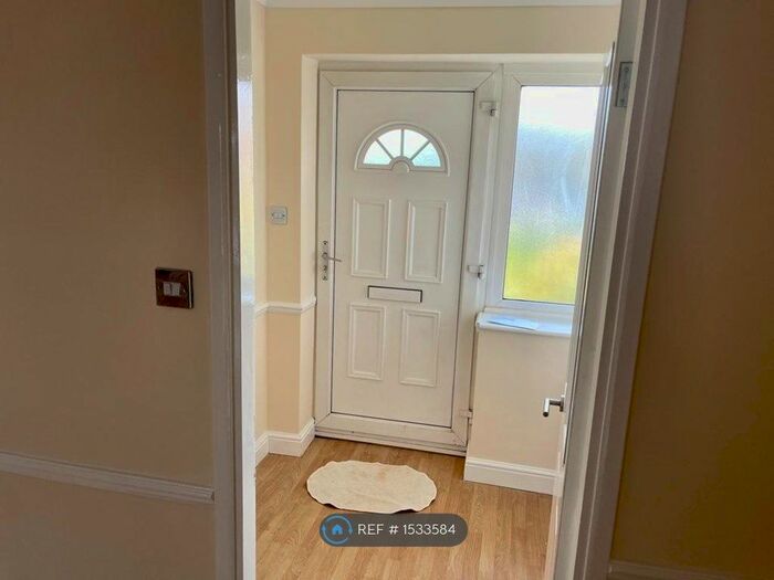 3 Bedroom Terraced House To Rent In Caldbeck, Waltham Abbey, EN9