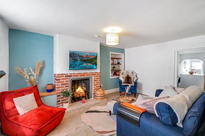 2 Bedroom Terraced House To Rent In Silver Street, Bideford, Devon, EX39