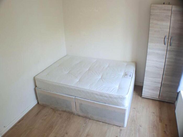 4 Bedroom House To Rent In Bishops Rise, Hatfield, Hertfordshire, AL10