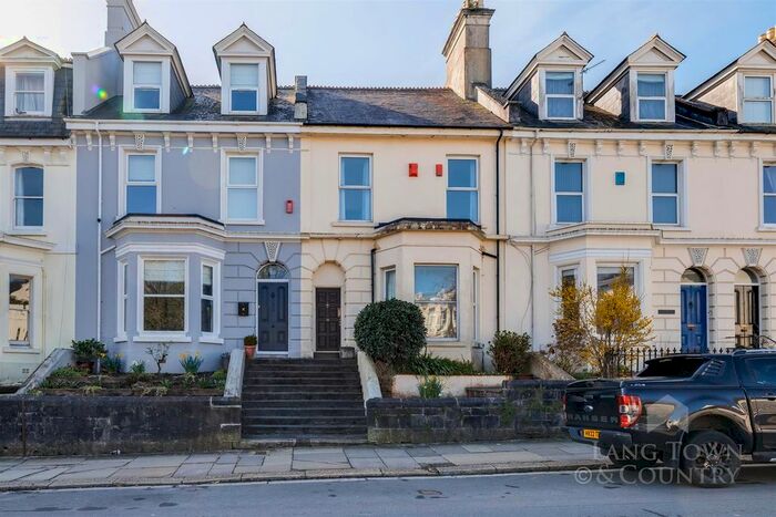 3 Bedroom Flat To Rent In Garfield Terrace, Stoke, Plymouth, Devon, PL1