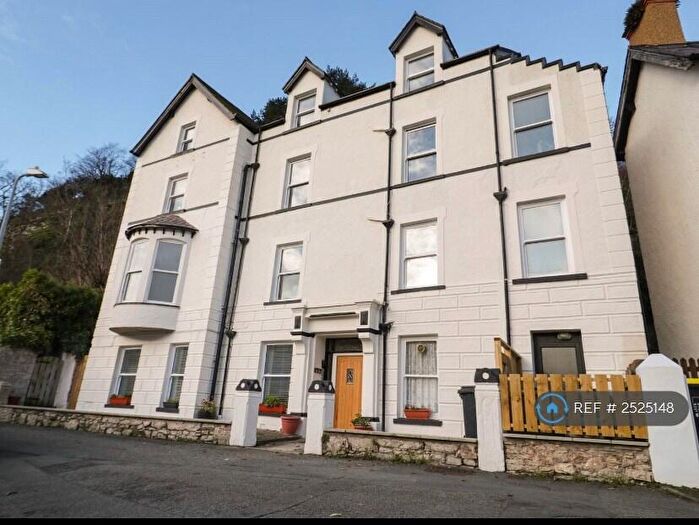 1 Bedroom Flat To Rent In Llwynon Gardens, Llandudno, LL30