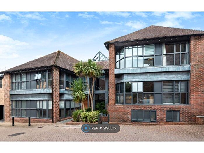 1 Bedroom Flat To Rent In Capitol House, Winchester, SO23