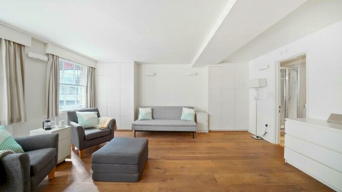 Apartment To Rent In Fetter Lane, EC4A