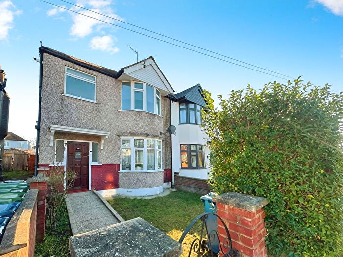 1 Bedroom Maisonette To Rent In Farmstead Road, Harrow, HA3