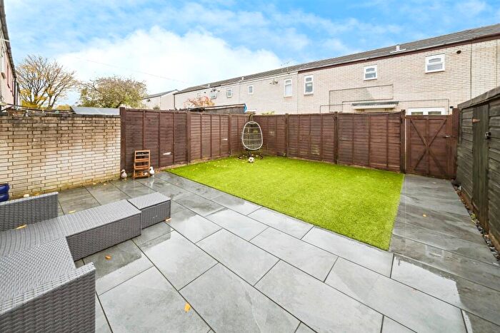 3 Bedroom Terraced House For Sale In Hickling Walk, Crawley, RH10