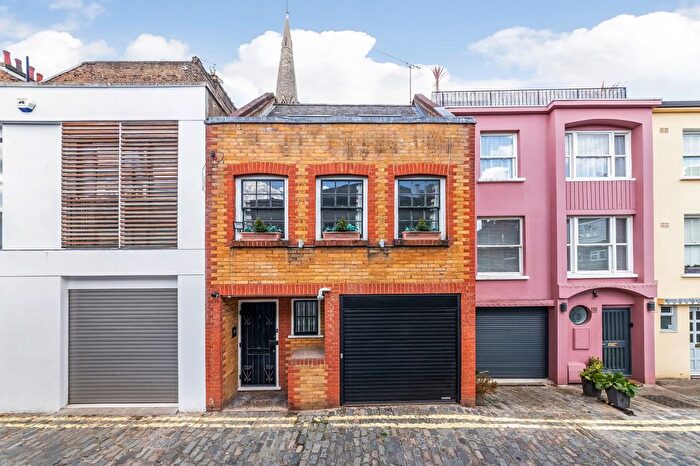 1 Bedroom Mews For Sale In St. Petersburgh Mews, Bayswater, London, W2