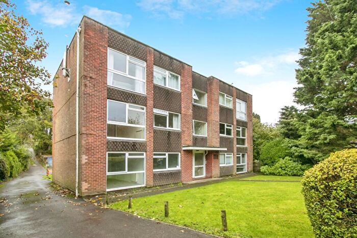 2 Bedroom Flat For Sale In Guest Avenue, Poole, Dorset, BH12