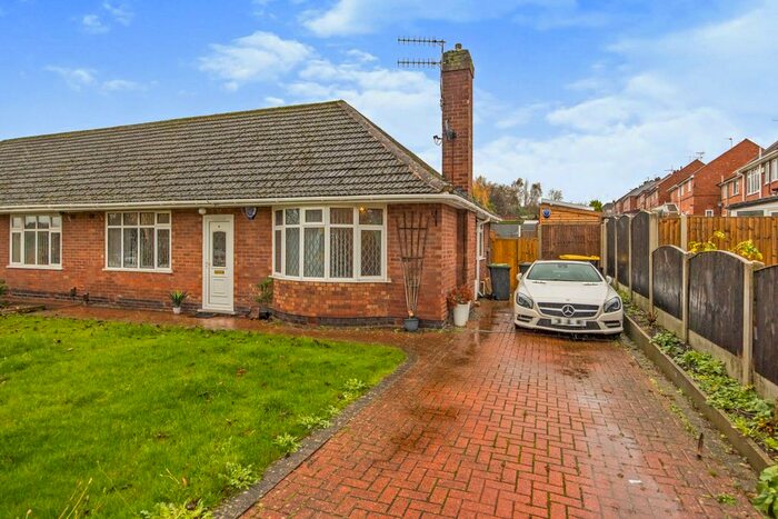 2 Bedroom Bungalow To Rent In Daisy Farm Road, Newthorpe, Nottingham, NG16