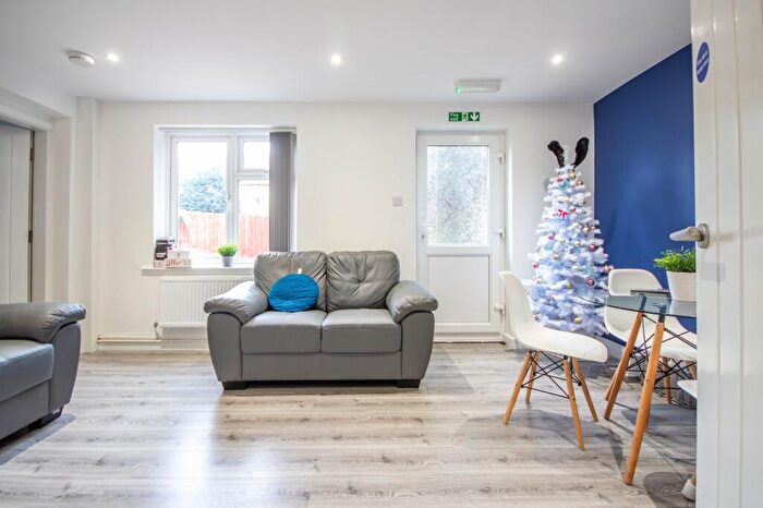 6 Bedroom End Of Terrace House To Rent In Sage Road, Leicester, LE2