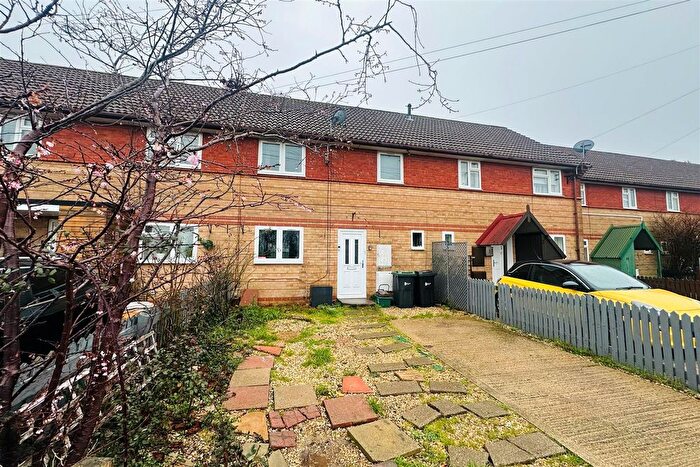 3 Bedroom Terraced House For Sale In Bridlebank Way, Weymouth, DT3