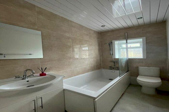 2 Bedroom Property To Rent In Saltburn Street, Burnley, BB12