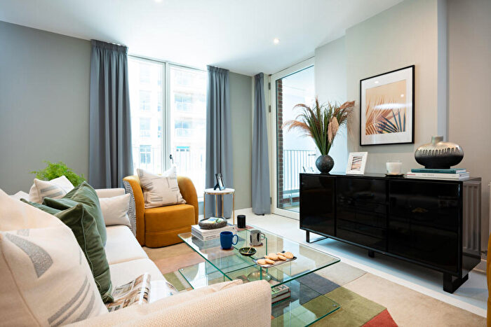2 Bedroom Apartment For Sale In Liberty Court, Greenhithe, Kent, DA2