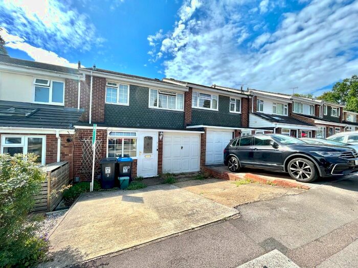 3 Bedroom Terraced House To Rent In Heath Brow, Hemel Hempstead, Hertfordshire, HP1