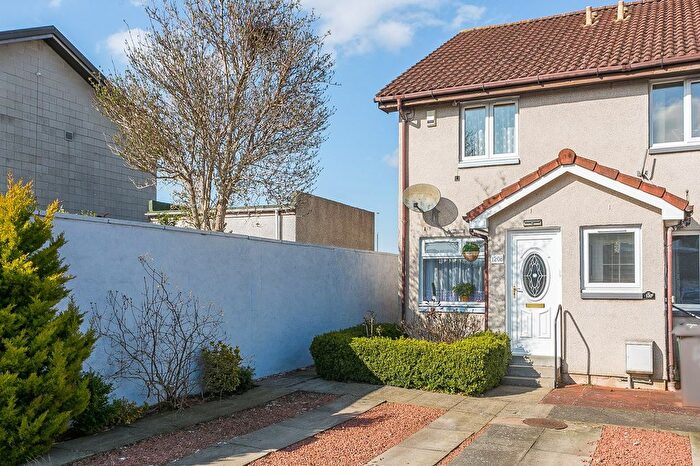 2 Bedroom Terraced House For Sale In Sighthill Loan, Edinburgh, EH11