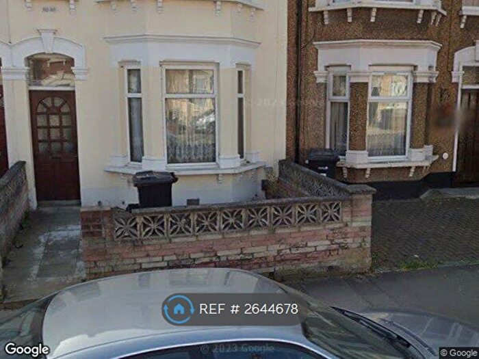 4 Bedroom Terraced House To Rent In Hampton Road, Ilford, IG1