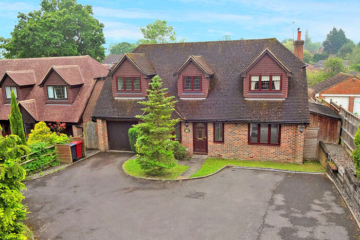 4 Bedroom Detached House To Rent In Spy Lane, Loxwood, RH14