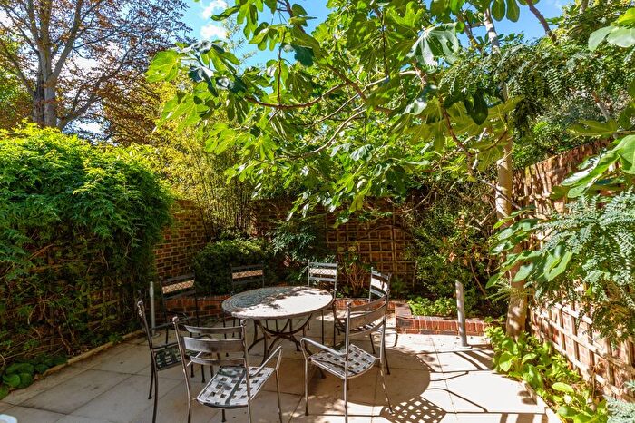 5 Bedroom Detached House To Rent In Woodsford Square, Holland Park, London, W14