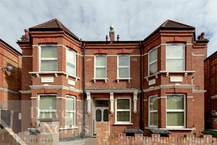 1 Bedroom Apartment To Rent In Skardu Road, Cricklewood, London, NW2
