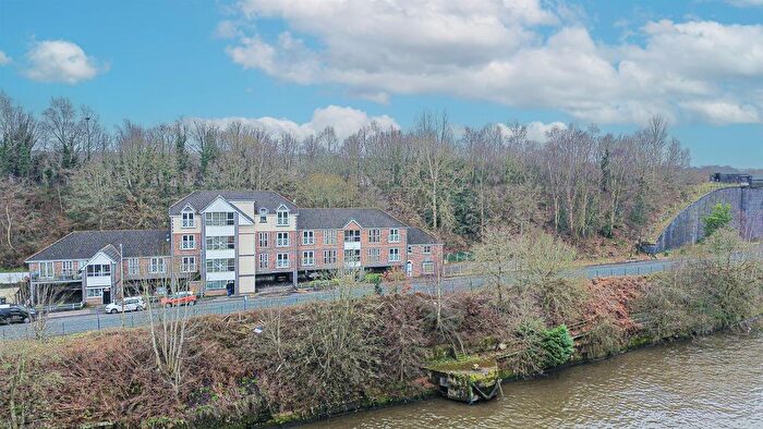 1 Bedroom Flat For Sale In Thelwall New Road, Grappenhall, Warrington, WA4